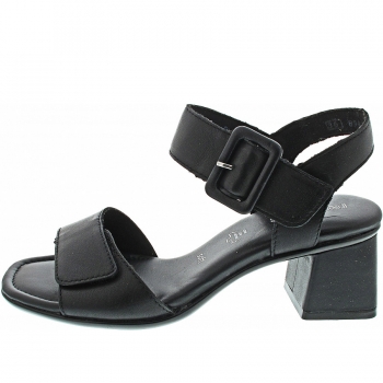 Remonte Sandale in schwarz